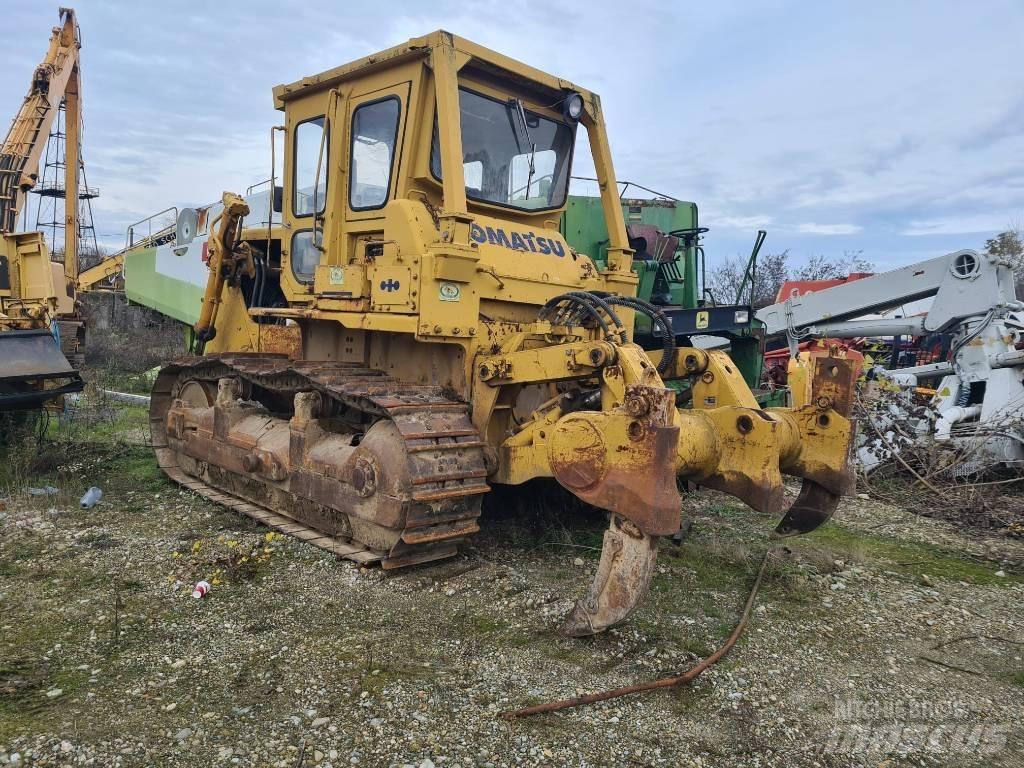 Komatsu D 85-18 Dozere Beltegående