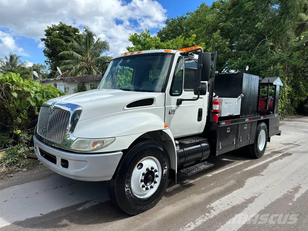 International 4300 Tankbiler