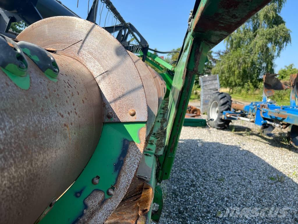 John Deere C 670 I Skurtreskere