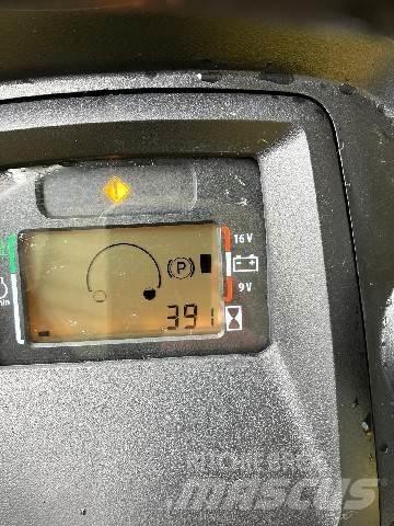 John Deere X590 Sitteklippere