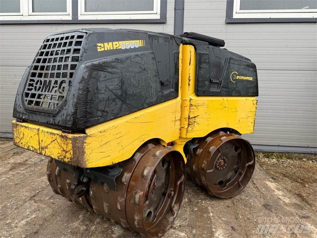 Bomag  Hjullaster til komprimering