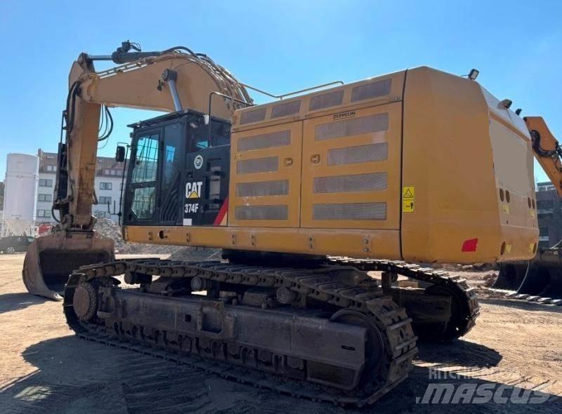 CAT 374FL Beltegraver