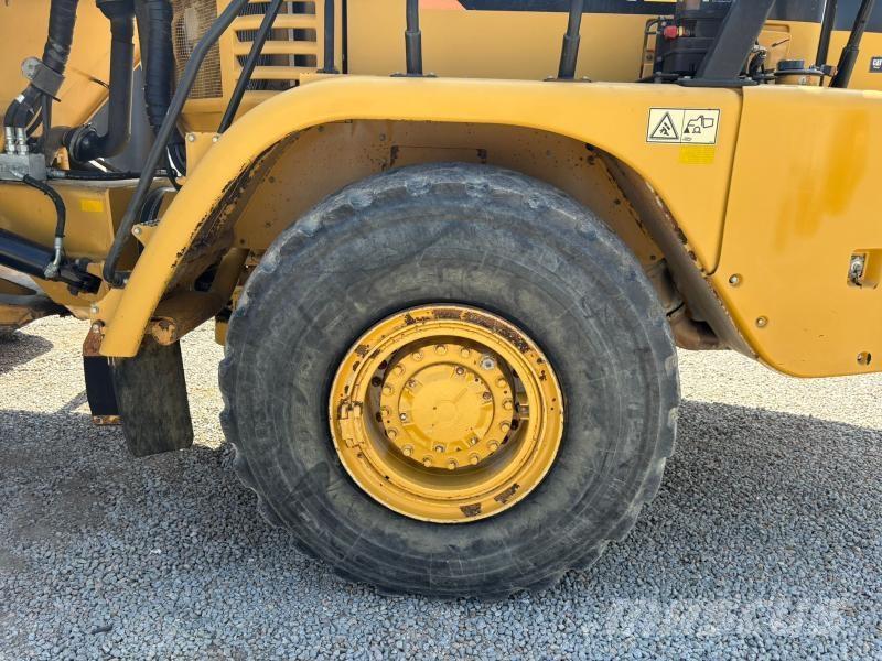 CAT 730 Rammestyrte Dumpere