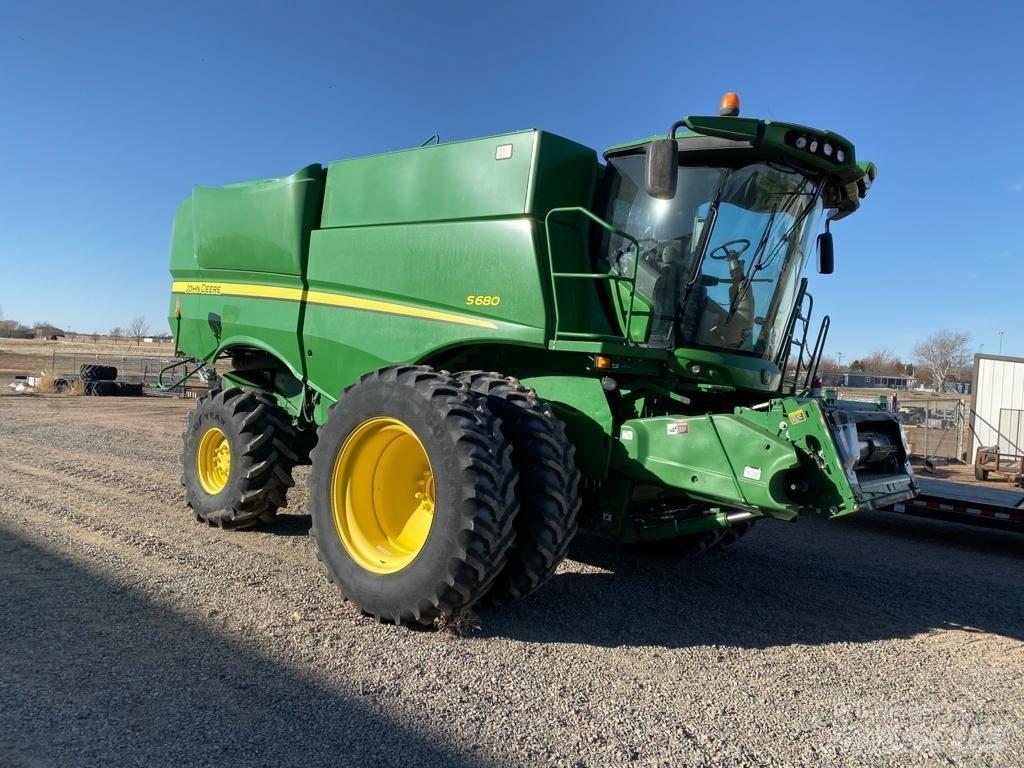 John Deere S 680 Skurtreskere