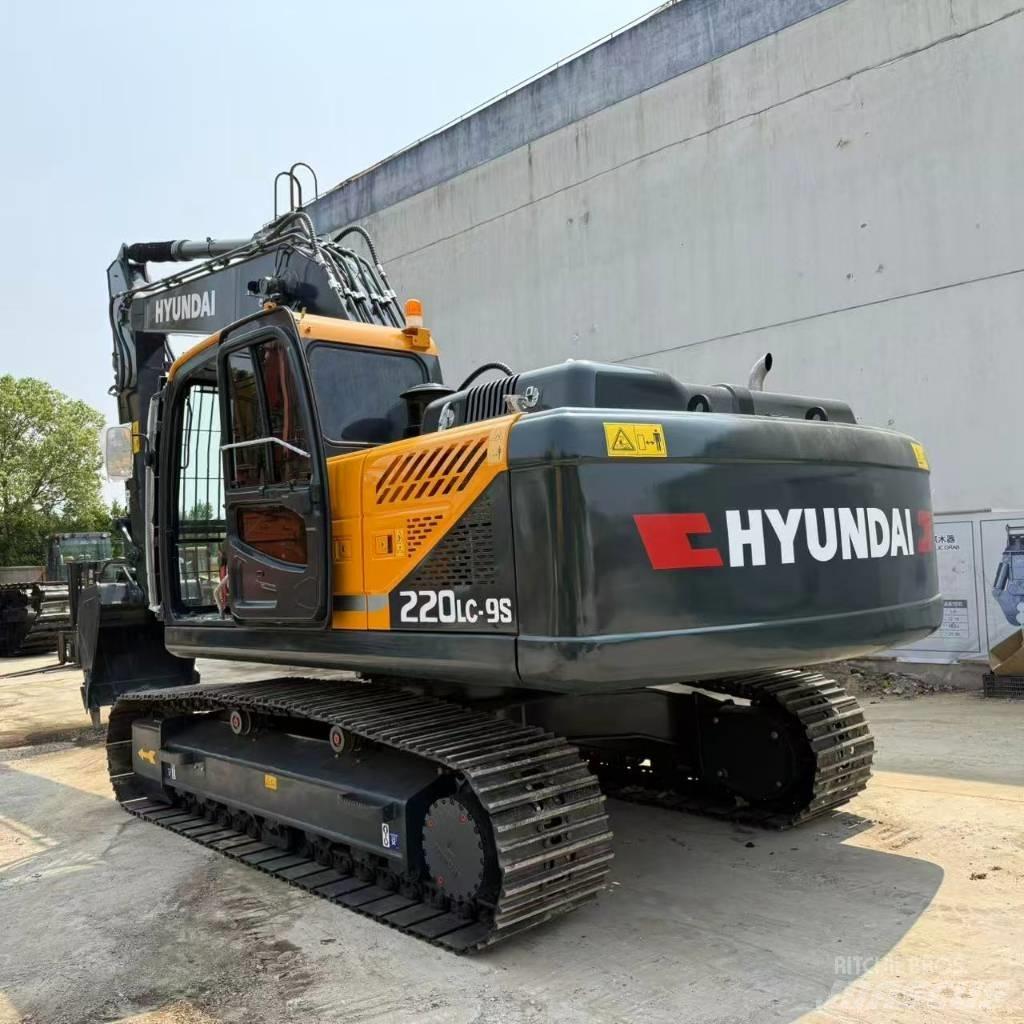 Hyundai R220LC-9S Midigravere 7 - 12t