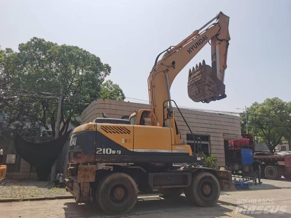 Hyundai R210W-9 Hjulgravere