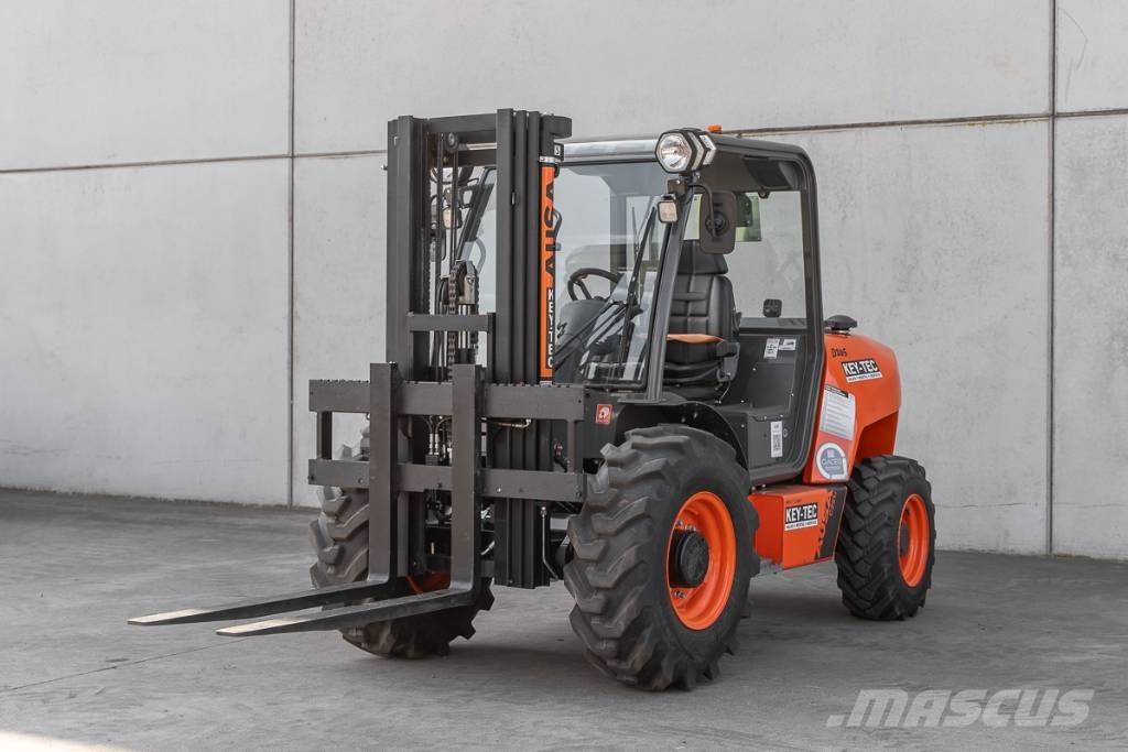 Ausa C 251 H x4 Diesel Trucker