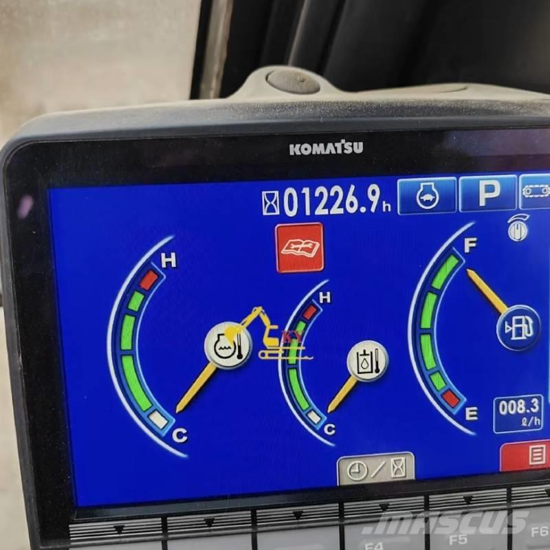 Komatsu PC 300-8 Beltegraver