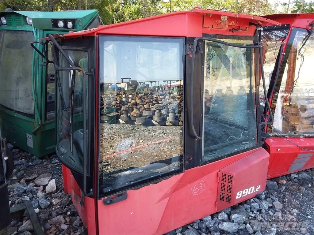 Valmet 890.2 Førerhus og Interiør