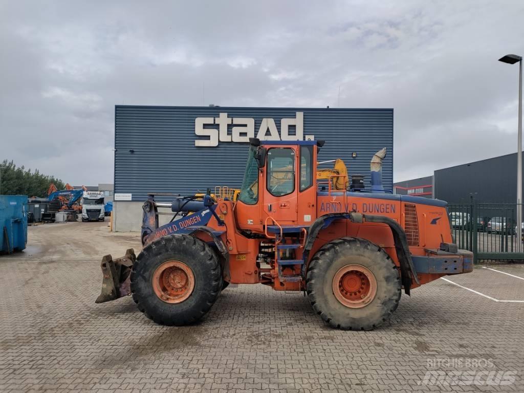 DEVELON DL300-5 Frontlastere og graveredskap