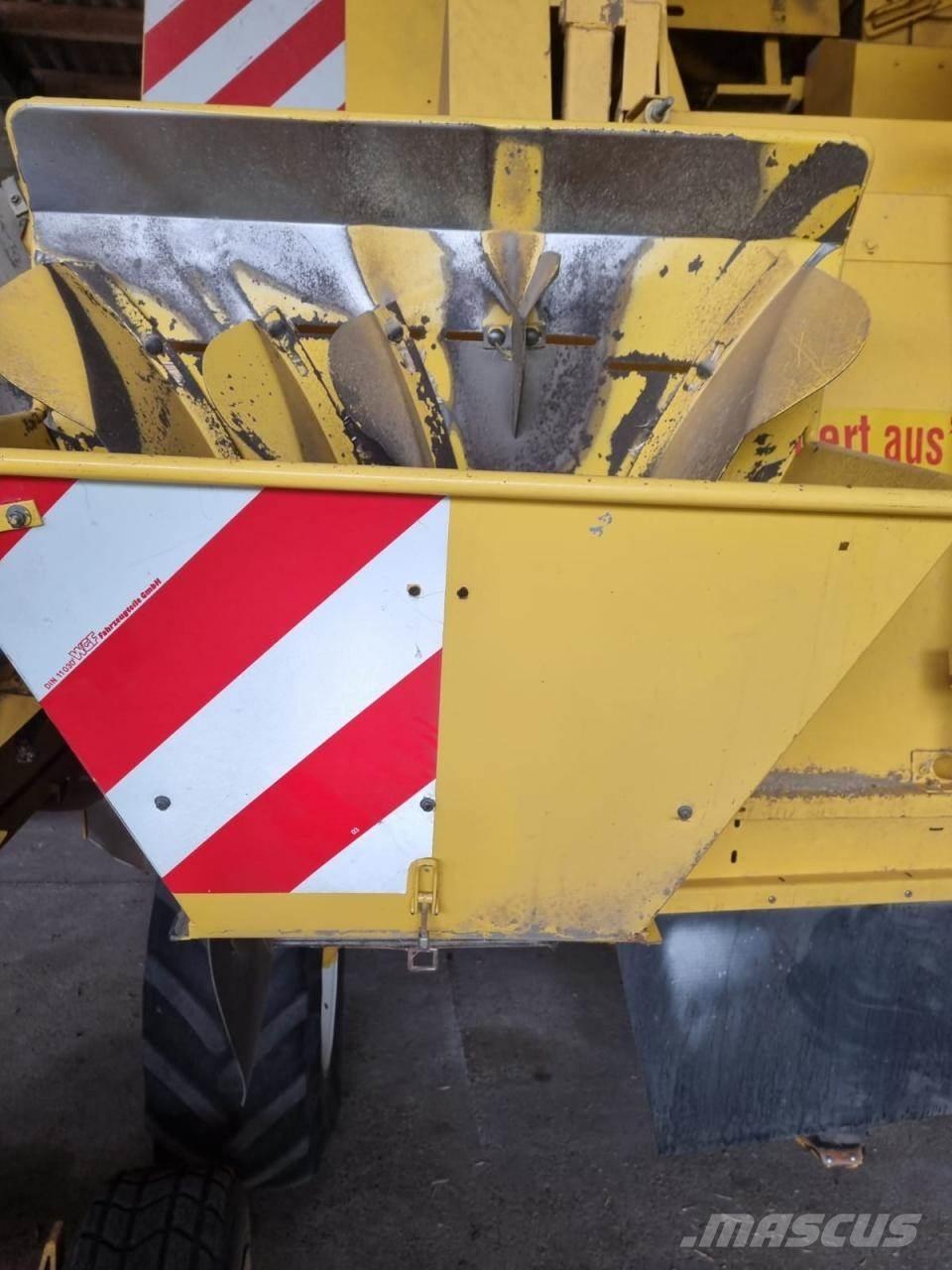 New Holland TF 76 Skurtreskere