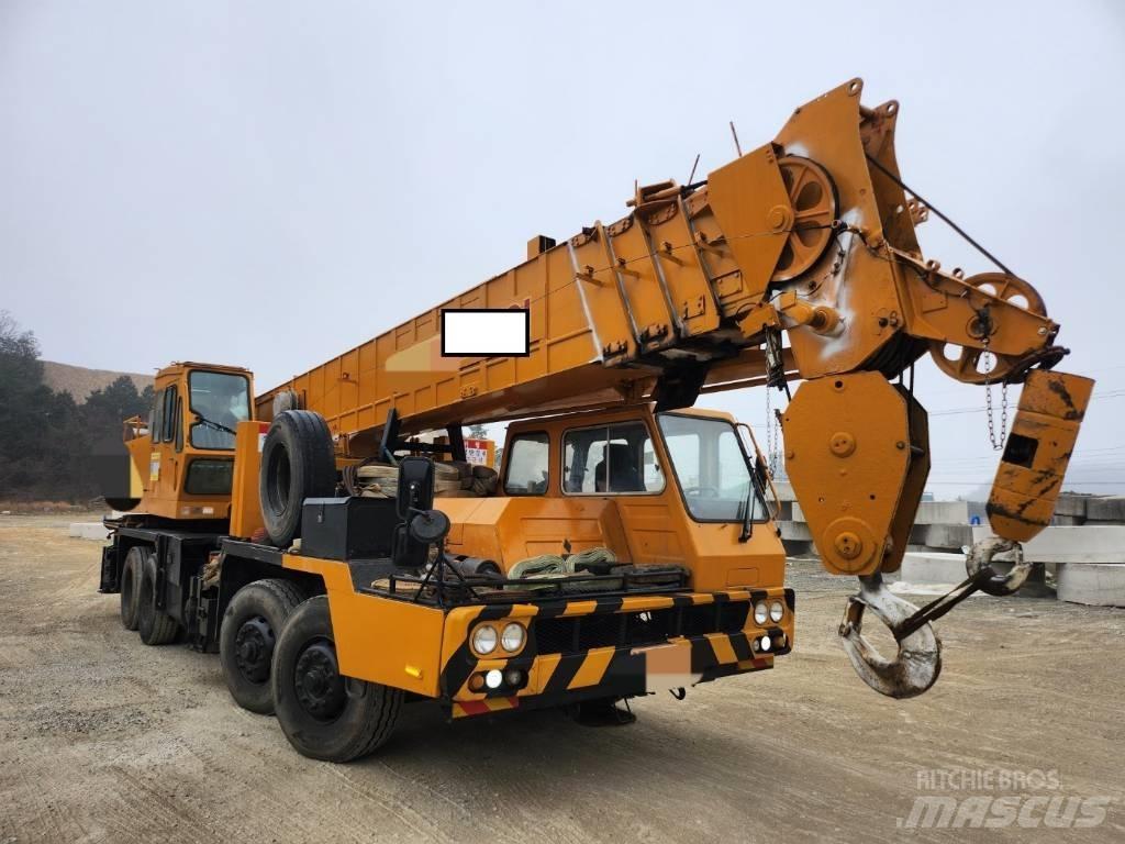 Hyundai HC 50 Allterreng kraner