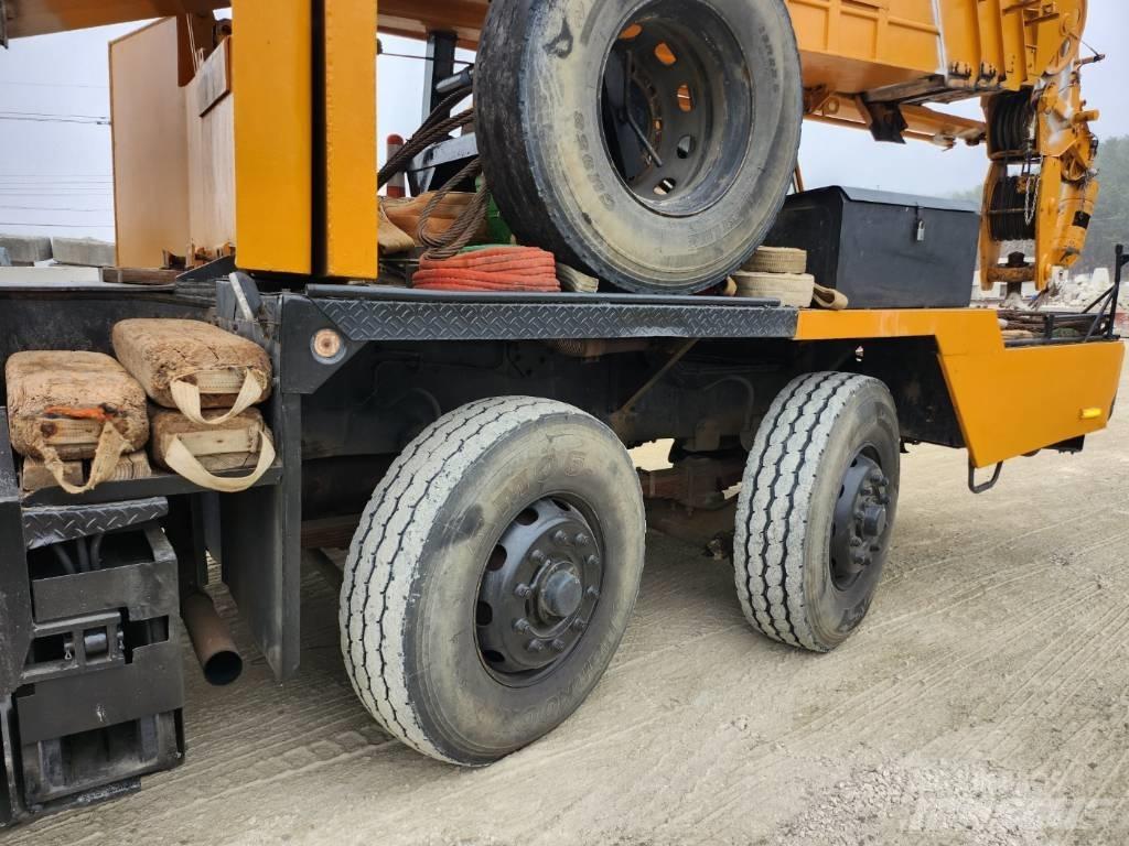 Hyundai HC 50 Allterreng kraner