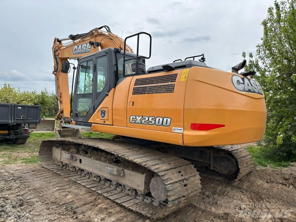 CASE CX 250 D Beltegraver