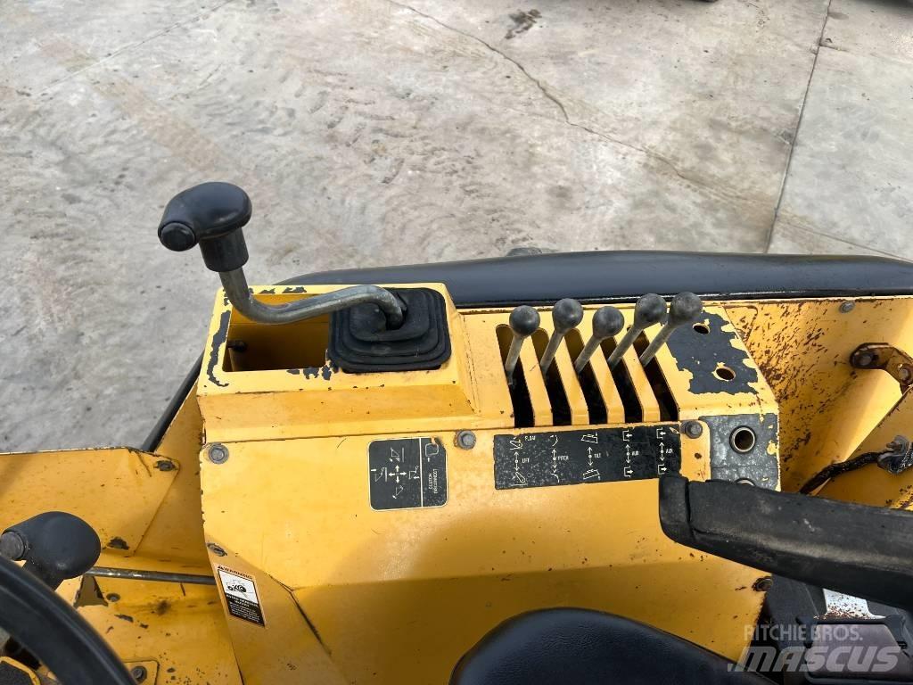 John Deere 210 LE Frontlastere og graveredskap