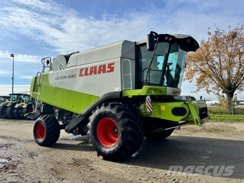 CLAAS LEXION 540 Skurtreskere