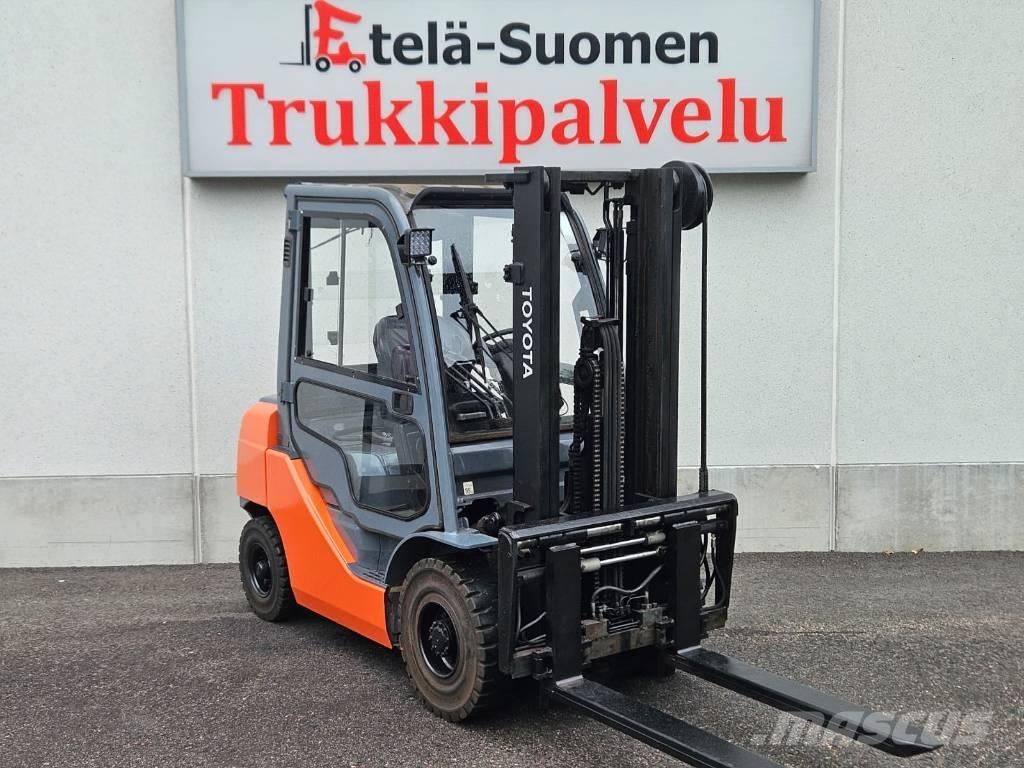 Toyota 02-8 FDF 25 Diesel Trucker