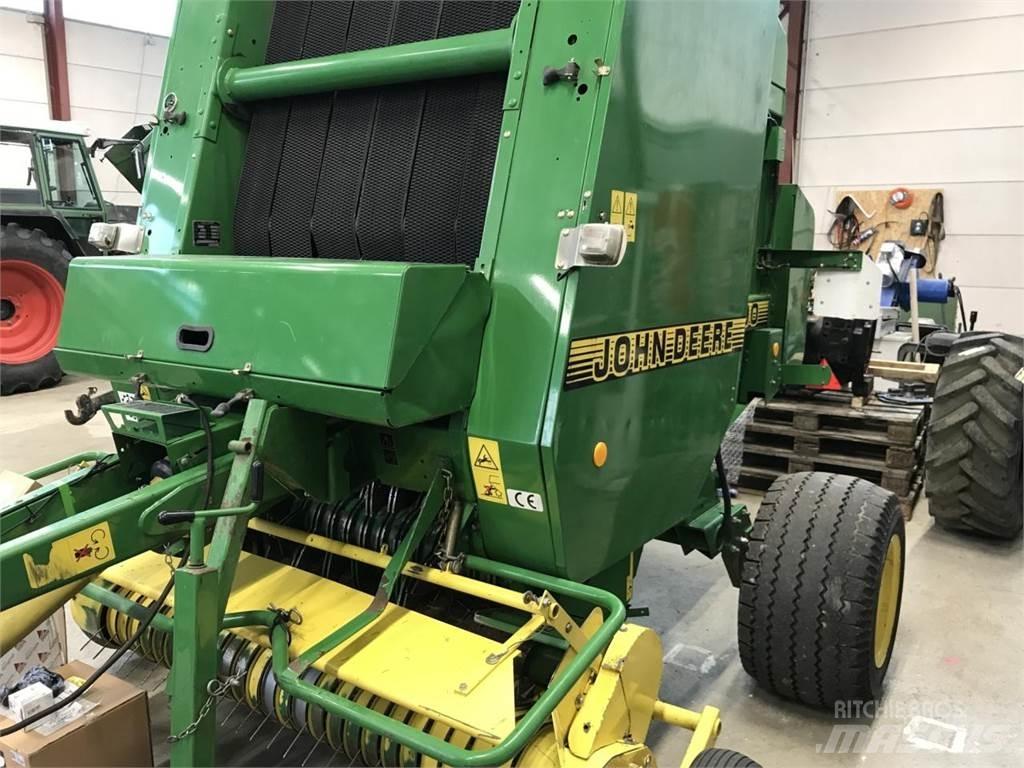 John Deere 590 Firkantpresser