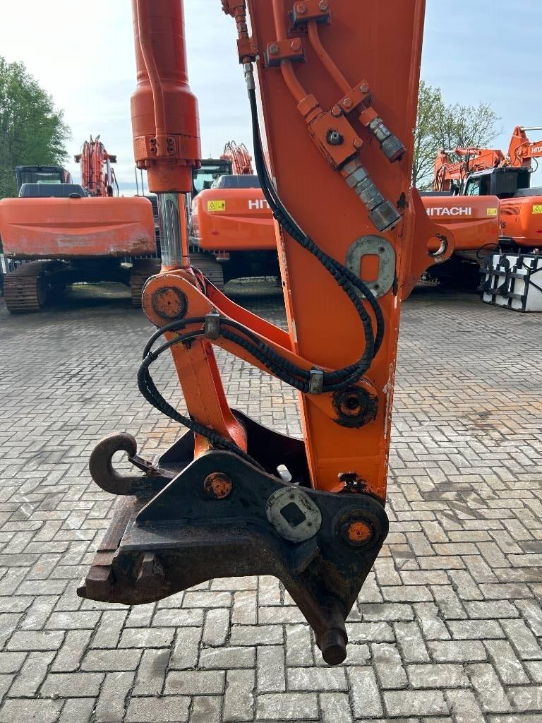 Hitachi ZX 140 W-3 Hjulgravere