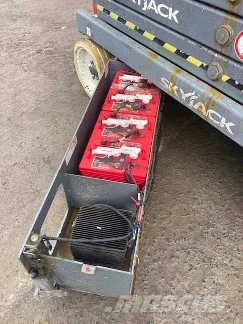 SkyJack SJ III 3226 Sakselifter