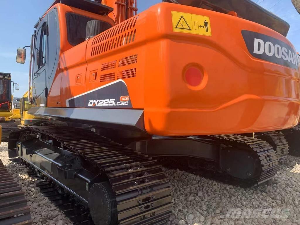 Doosan DX 225 Beltegraver