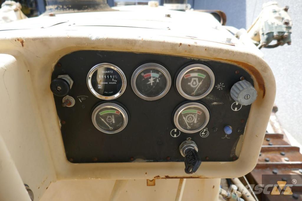 CAT D7G Ex-army Dozere Beltegående