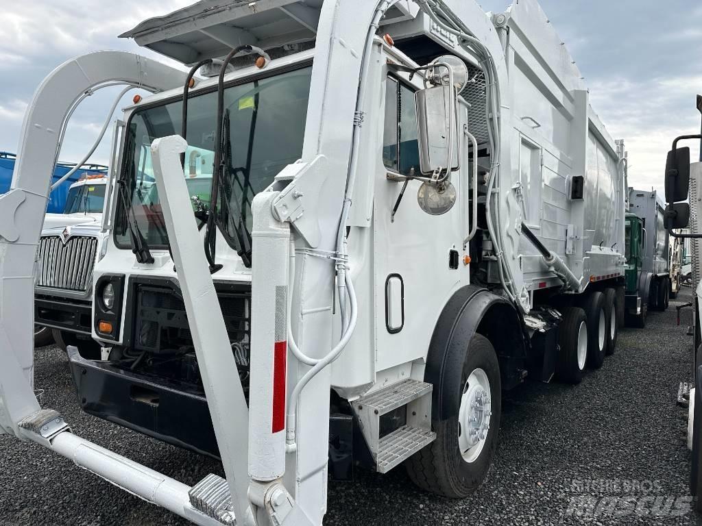 Mack MRU613 Renovasjonsbil