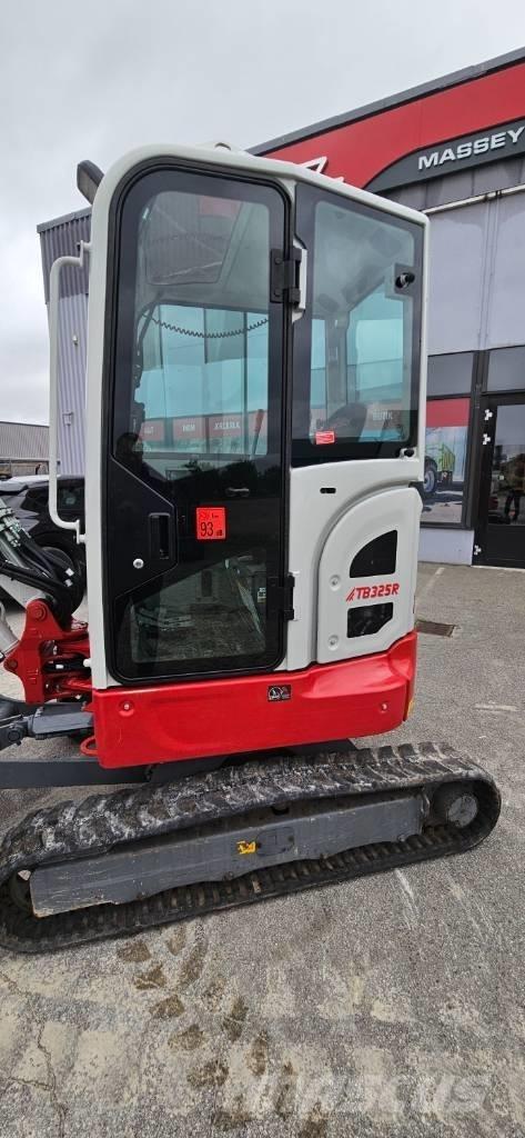 Takeuchi TB 325 R Minigravere <7t