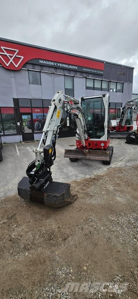 Takeuchi TB 325 R Minigravere <7t