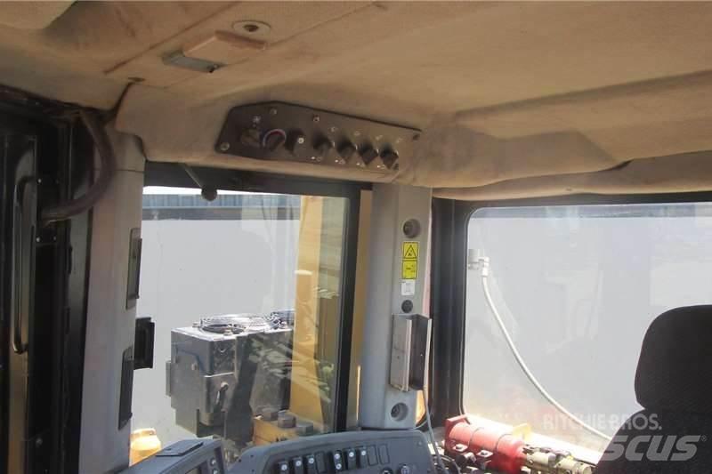 CAT D9T Dozere Beltegående