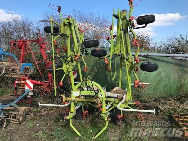 CLAAS Volto 900 Raker og høyvendere