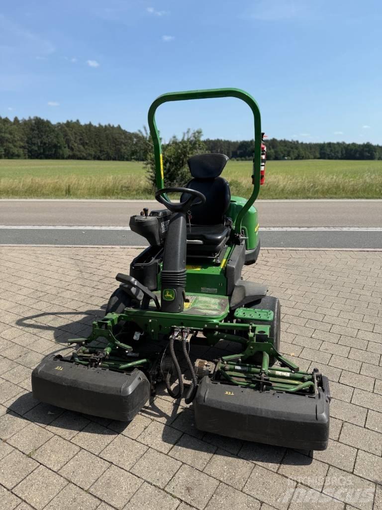 John Deere 2500 E Green klippere
