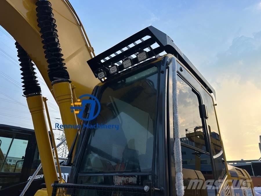 Komatsu PC 220-8 Beltegraver