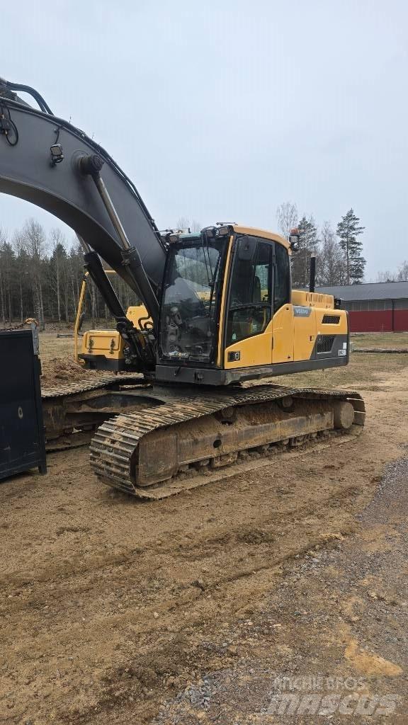 Volvo EC 250 D L Beltegraver