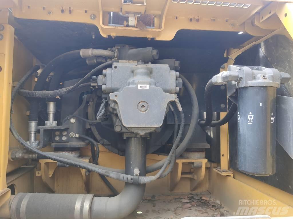 Komatsu PC 350-7 Beltegraver