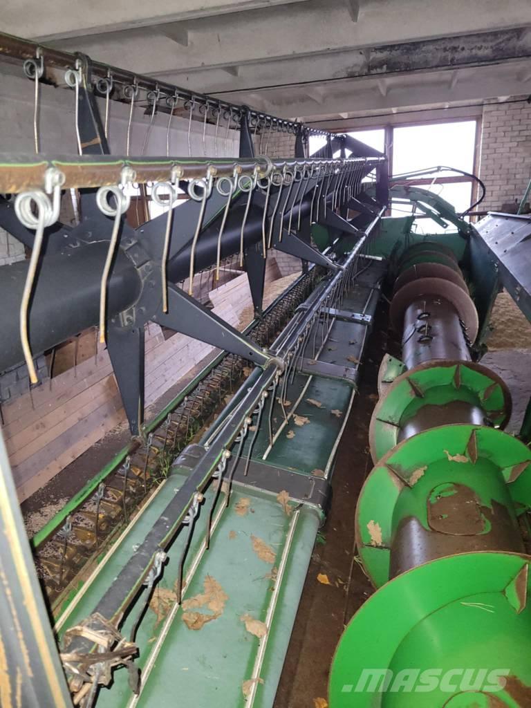 John Deere T 560 Skurtreskere