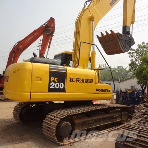 Komatsu PC 200-7 Beltegraver