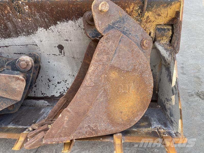 CAT 428 F Traktorgravere