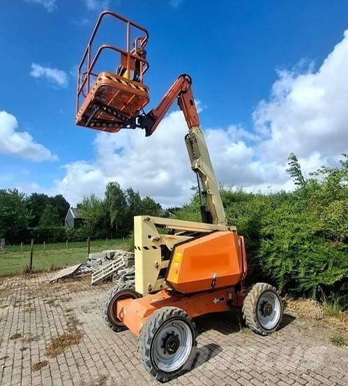 JLG 340 AJ Leddede bomlifter