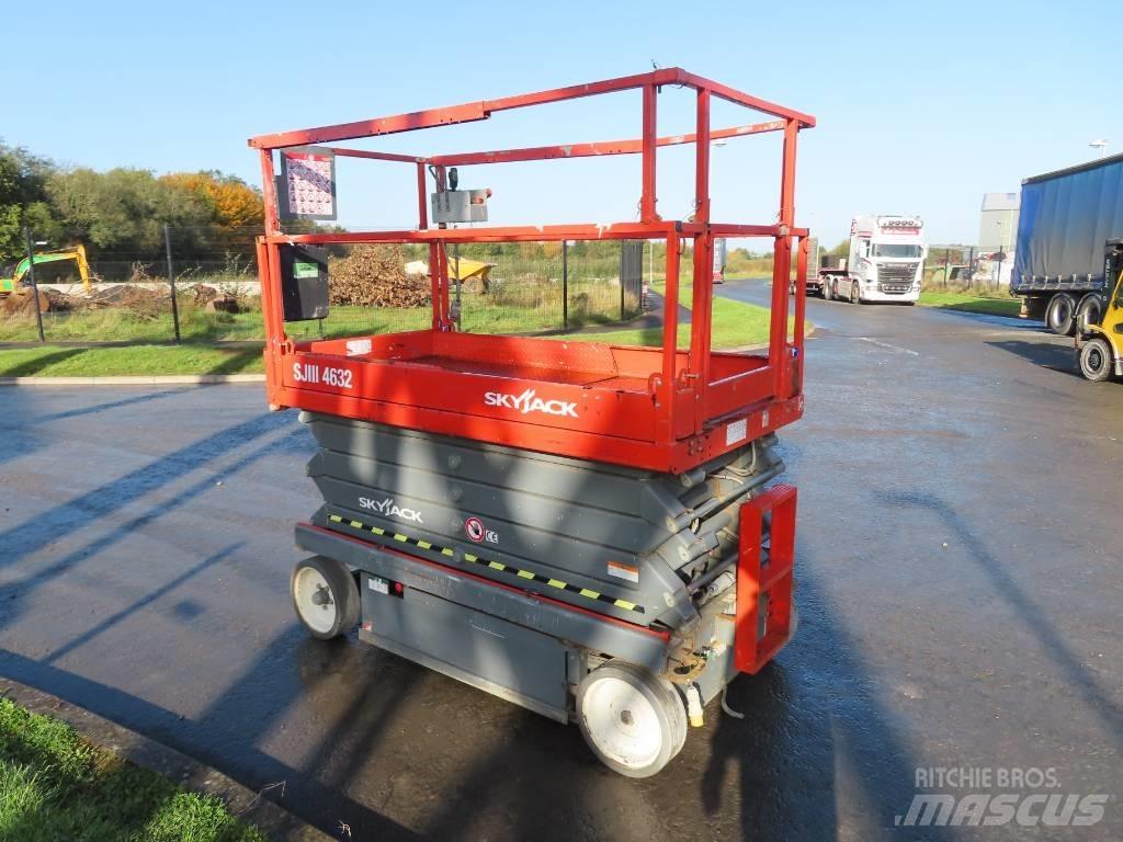 SkyJack SJ III 4632 Sakselifter