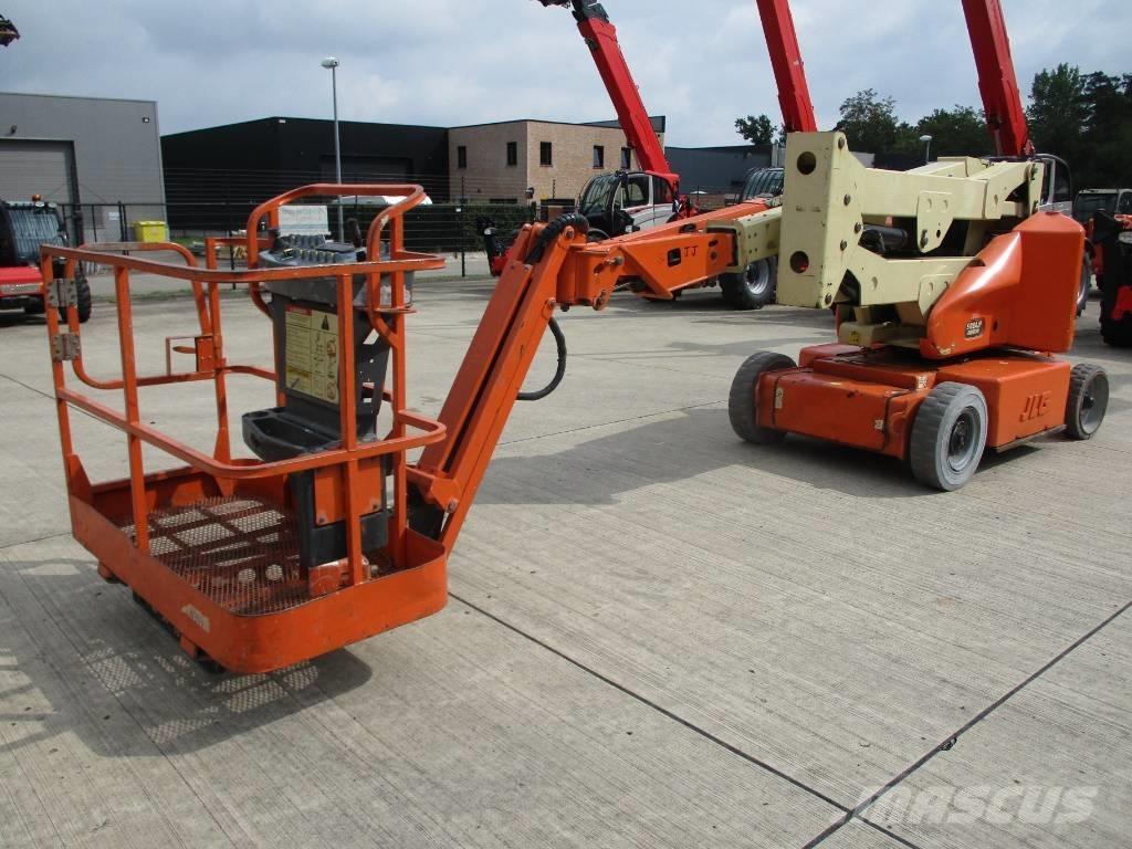 JLG E400 AJPN (048) Selvgående bomlifter