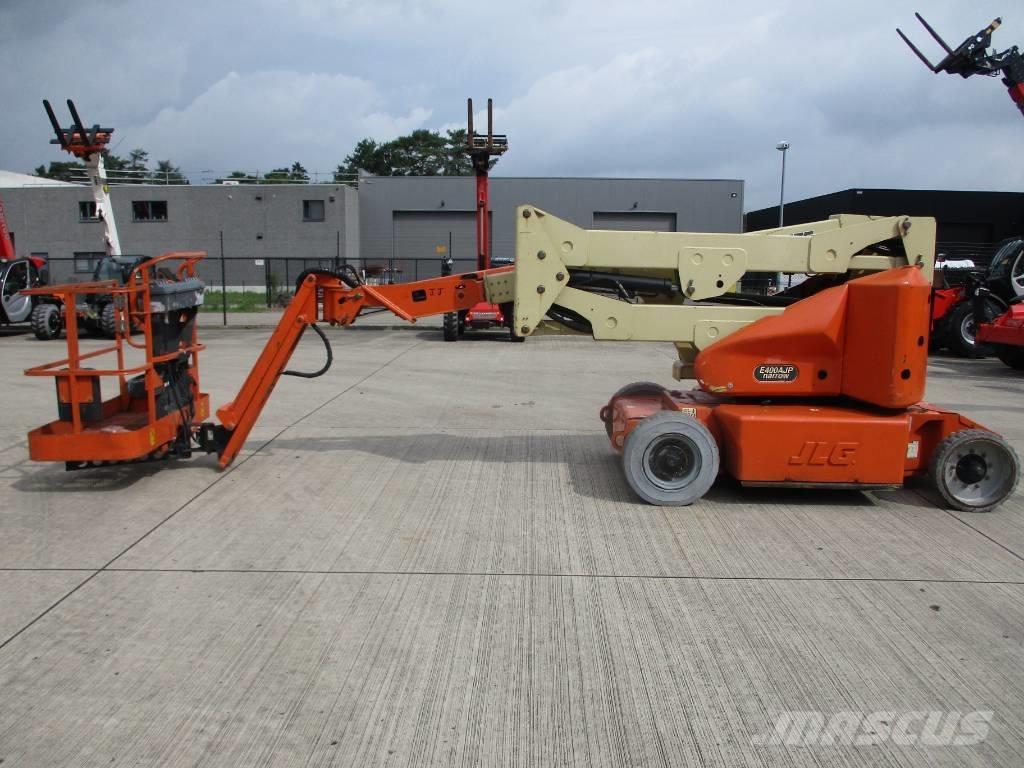 JLG E400 AJPN (048) Selvgående bomlifter