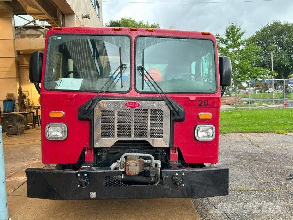 Peterbilt Loadmaster Andre lastebiler