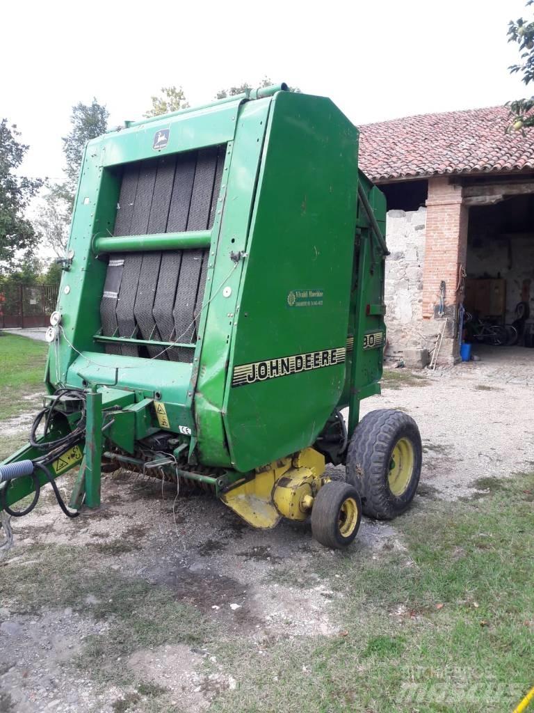 John Deere 590 Rundballepresser