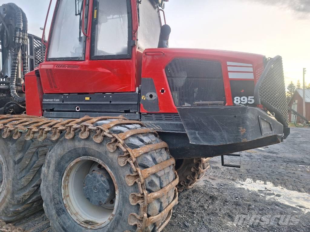 Komatsu 895 Lassbærere