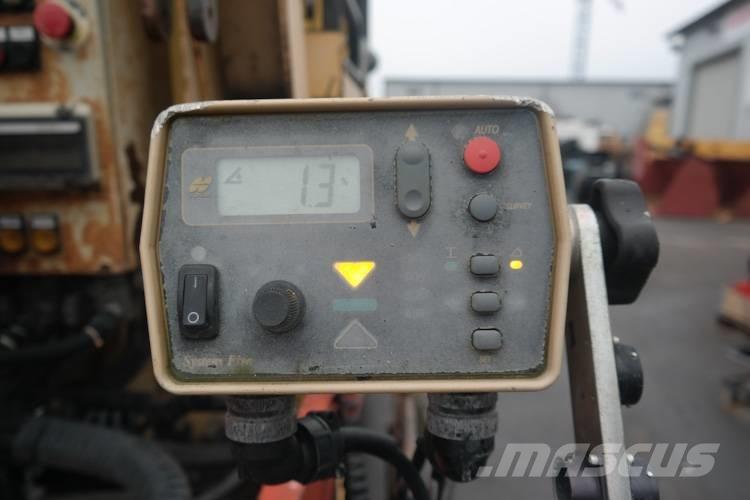 Dynapack F121 4WD Asfaltutleggere