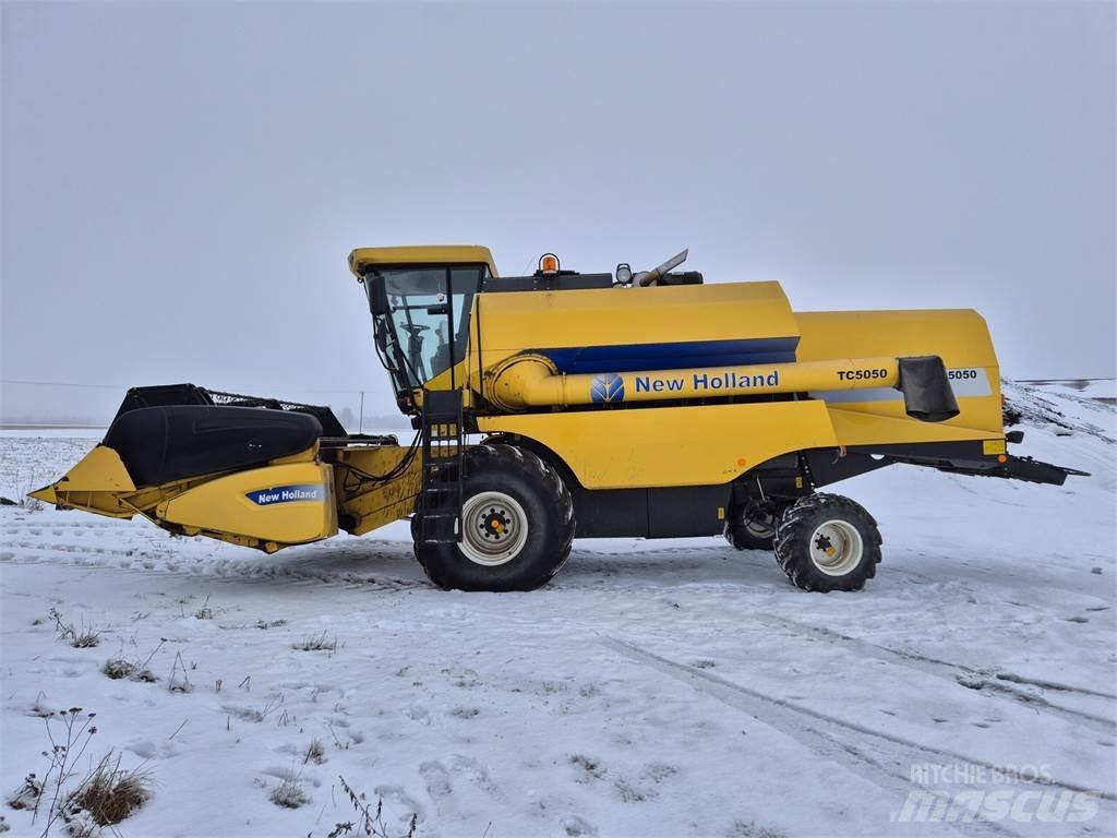 New Holland TC5050 Skurtreskere