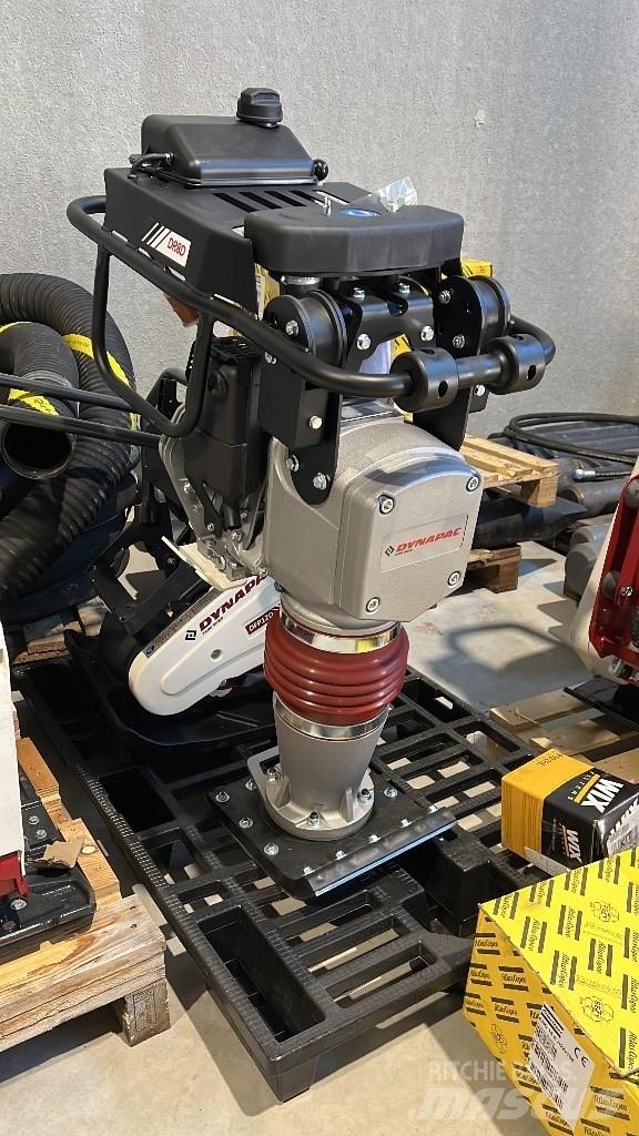 Dynapac DR8D Andre veivedlikeholdsmaskiner