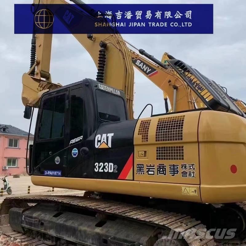 CAT 323 D Beltegraver