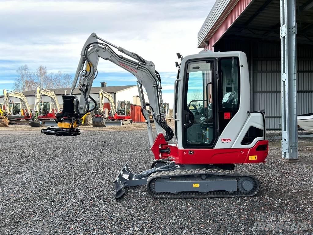 Takeuchi TB225 Minigravere <7t